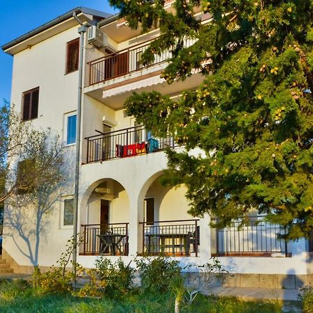 Apartments With A Parking Space Senj - 11520 Exterior foto